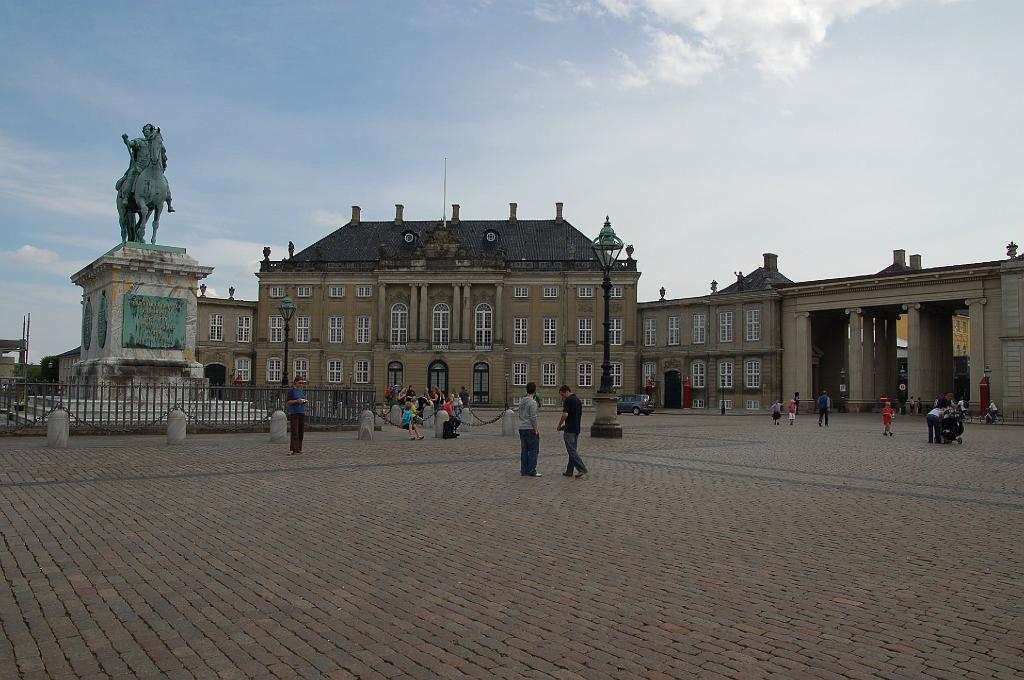 2008-07-11_029.JPG - Kopenhagen, het koninklijk paleis Amelienborg.