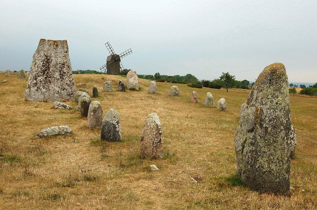 2008-07-18_039.JPG - Het prehistorisch grafveld bij Getlinge, 2 km lang.