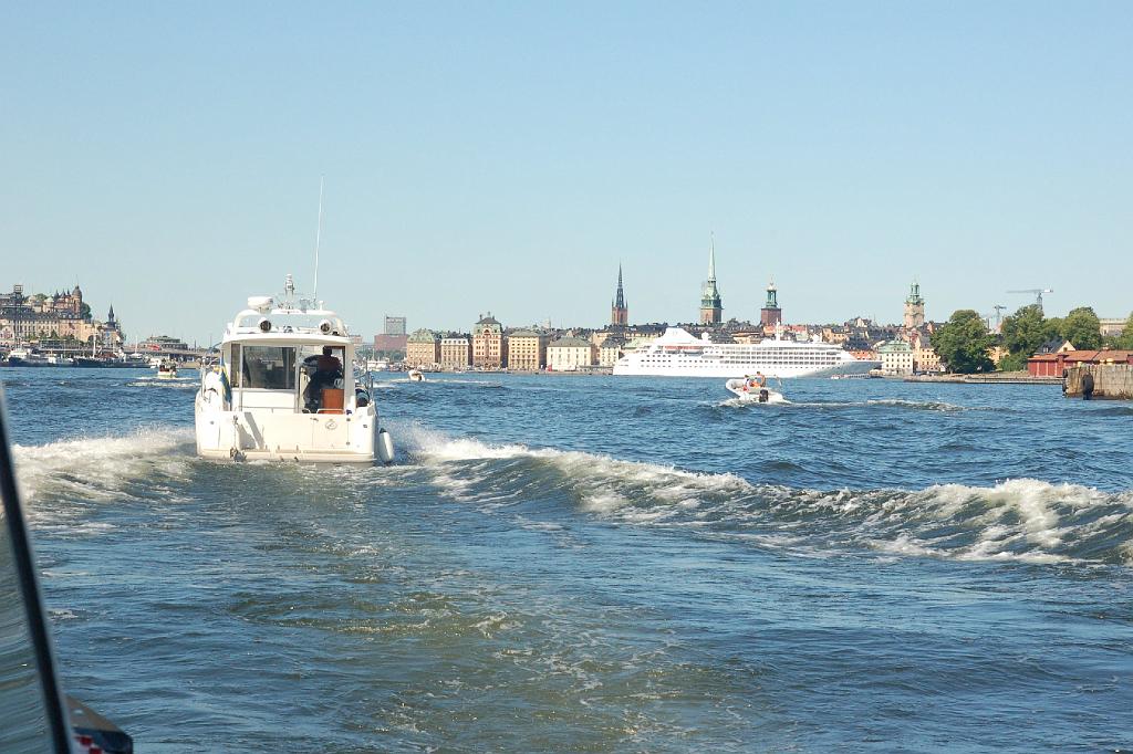 2008-07-26_012.JPG - Drukte op het water.